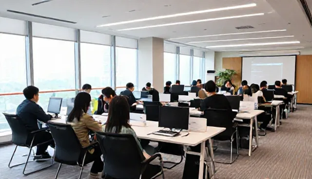 素质拓展课程设计中的性能差异与适用场景分析